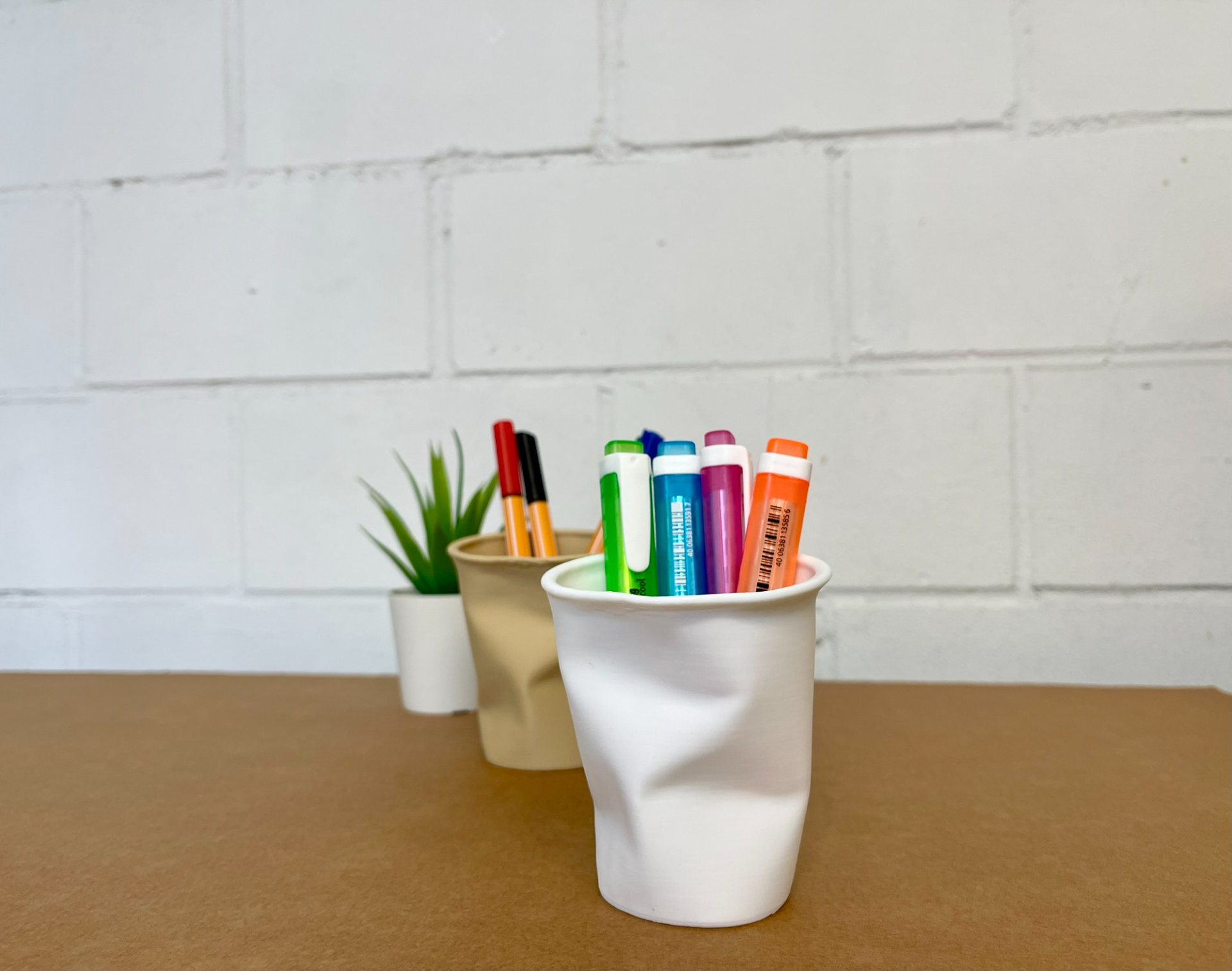 Vaso de papel arrugado - Imagen 4