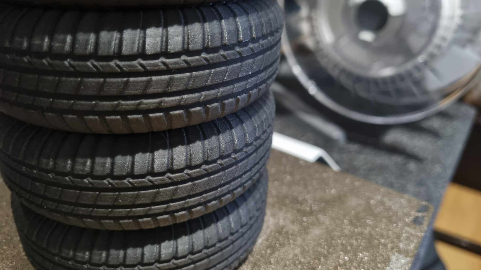 Organizador de escritorio y portalápices neumático estilo Bridgestone - Imagen 4
