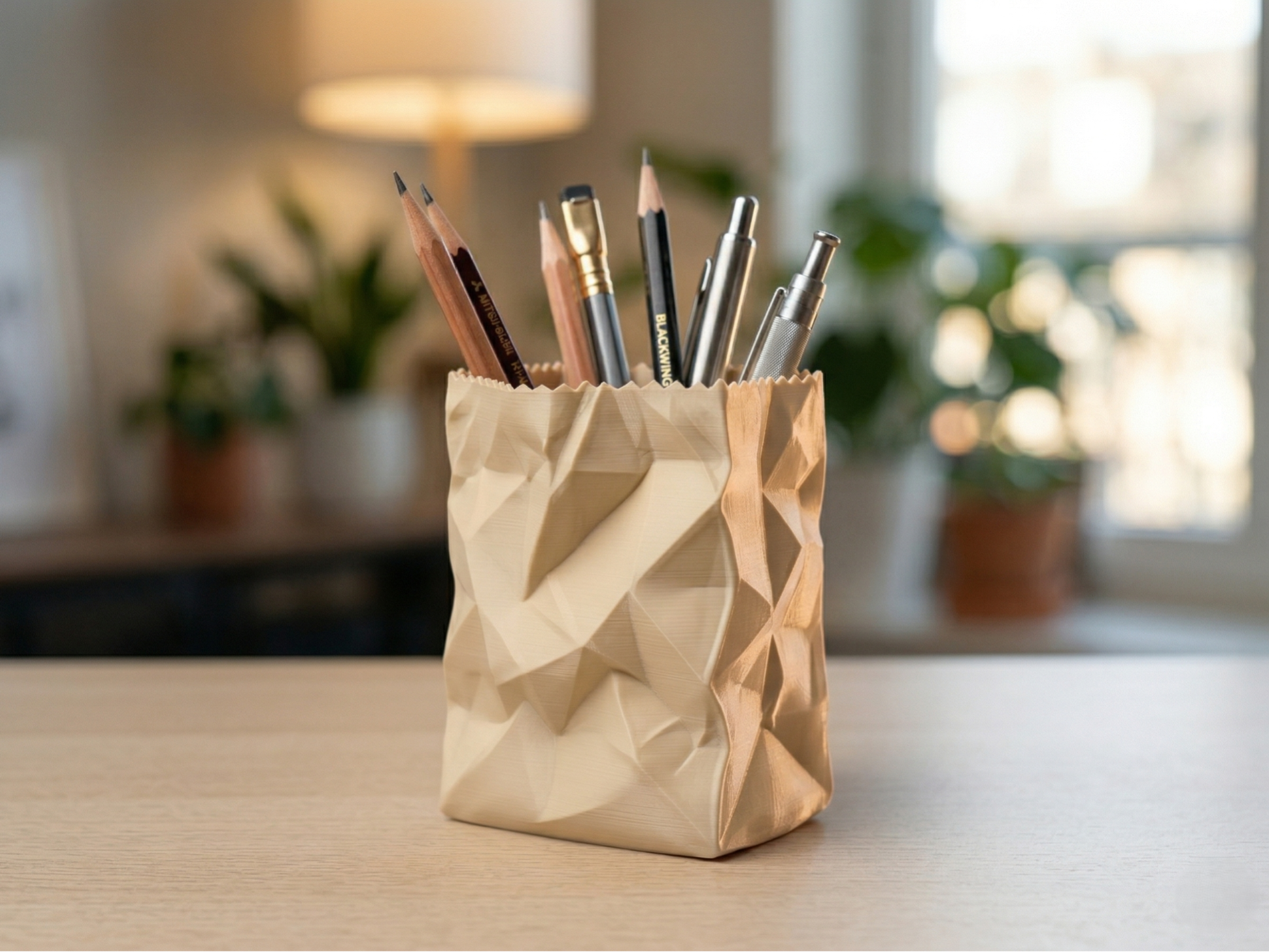 Portalápices bolsa de papel arrugado